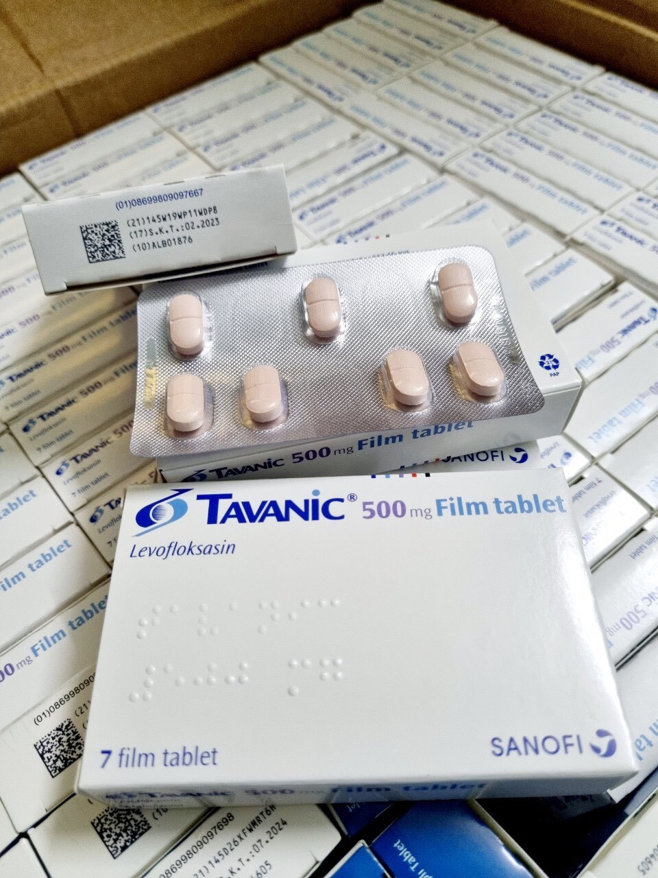 Thuốc Tavanic 500mg 5 viên